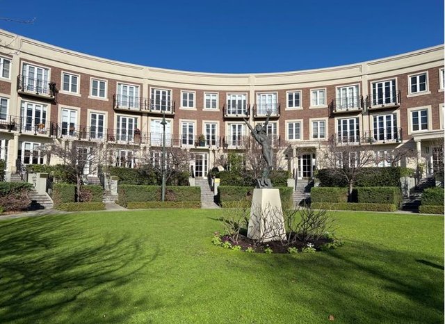 21/2-4 Wellington Cres, VIC 3002