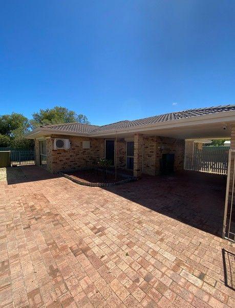 2/32 Koolinda Street, WA 6210