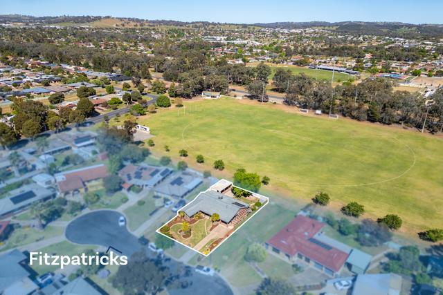 7 Finch Place, NSW 2650