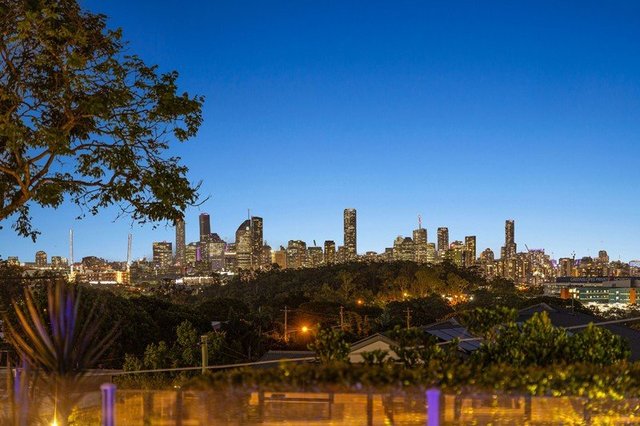 25 Denham Terrace, QLD 4121
