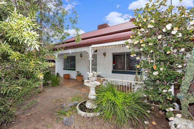 70 Fox  Street, NSW 2650