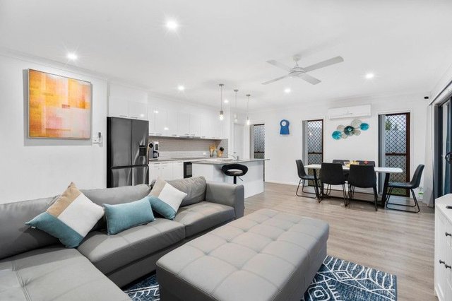 13 Frogmouth Street, QLD 4209