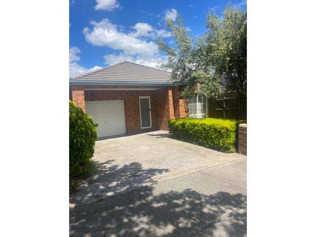 11 Hoxton Crescent, VIC 3064