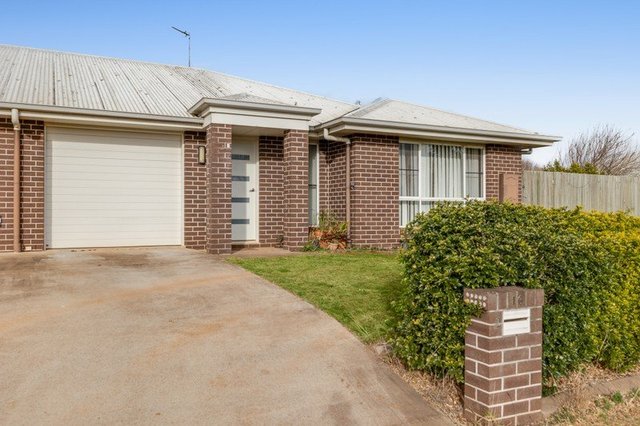 2/16 Chainey Court, QLD 4350