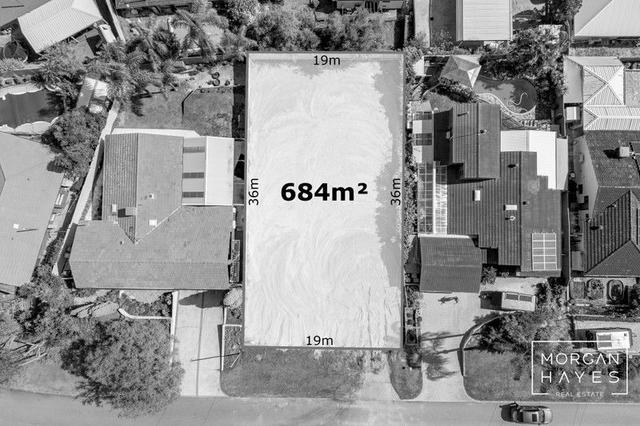 30 More Crescent, WA 6149