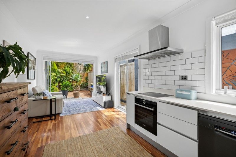 https://images.allhomes.com.au/property/photo/f2a35619667a478061fec9ba7c4e8c30_hd.jpg