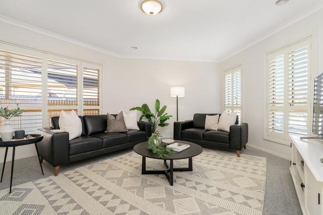 38 Dumbrell Circuit, NSW 2640