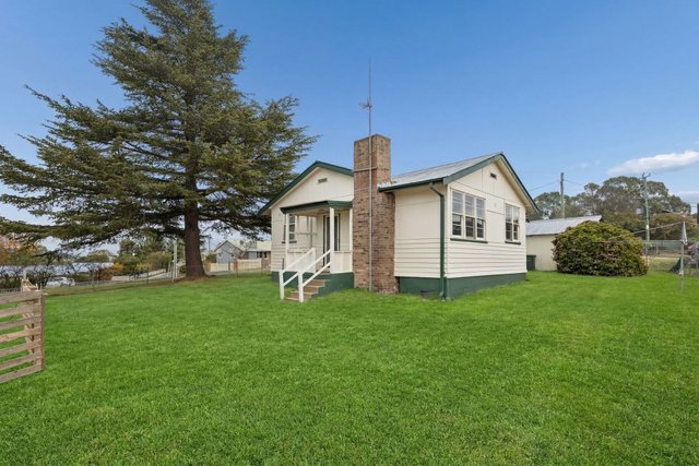 2 Orana Avenue, NSW 2630