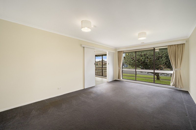 19 Carmell Drive, Warrnambool VIC 3280, listing photo 3