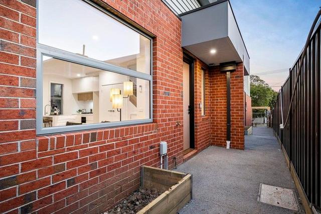 4/16 Irvine Crescent, VIC 3055