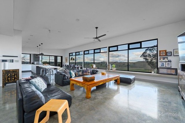 16 Vernon Street, NSW 2365