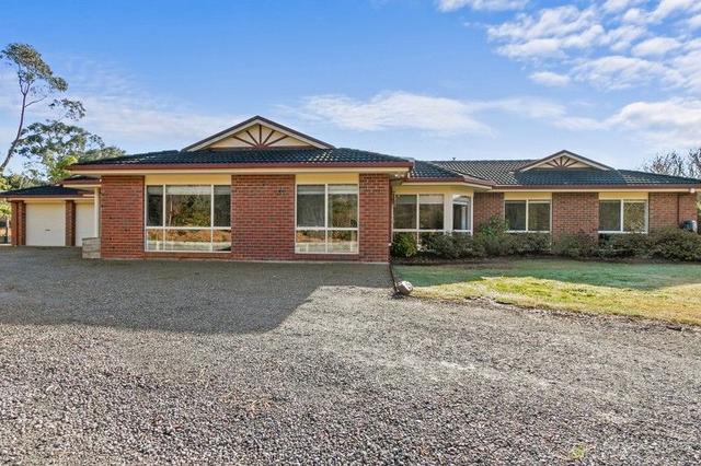4 Roberts  Road, VIC 3842