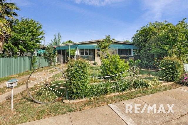 37 Chifley Crescent, NSW 2650