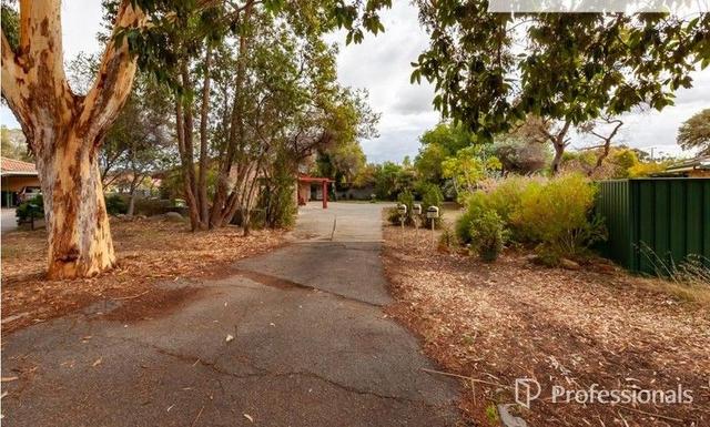 2/1 Dean Street, WA 6111