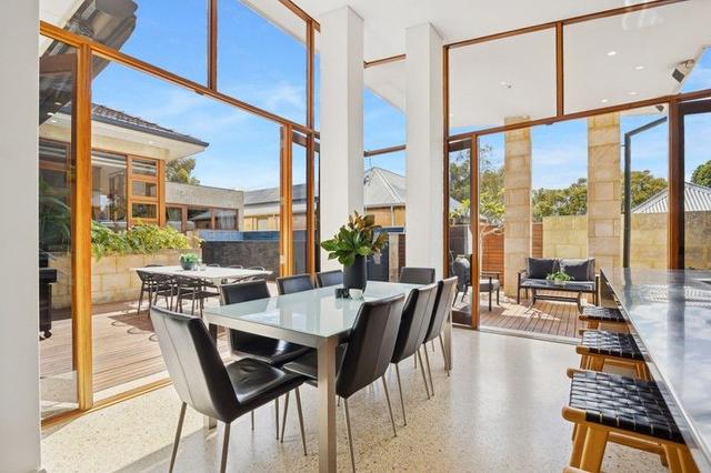 27 Marmion Street, WA 6160