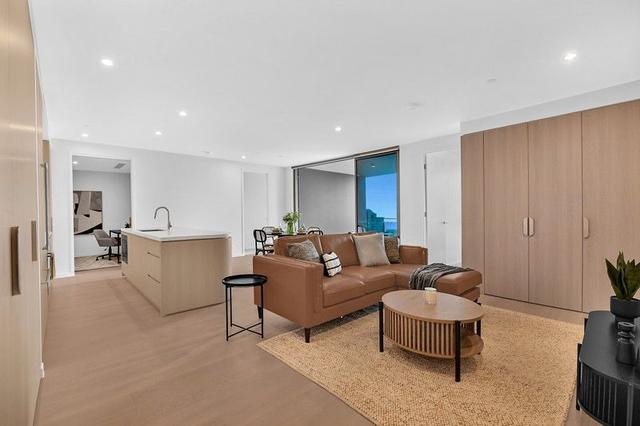 1502/146 Surf Parade, QLD 4218