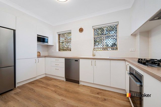 2/78 Cahors Road, NSW 2211