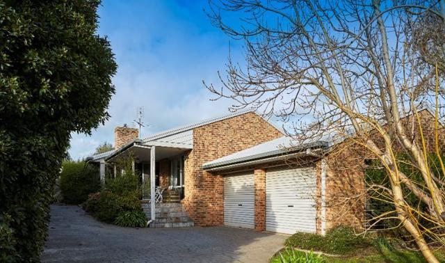 8 Willow Crescent, VIC 3820