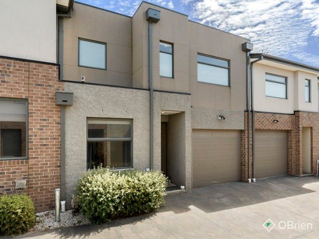 2/20 Dunraven  Court, VIC 3037