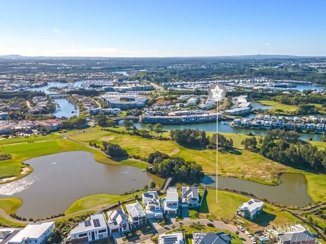 9207 Peter Senior Drive, QLD 4212