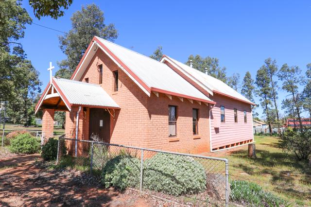 15 Barellan Street, NSW 2665
