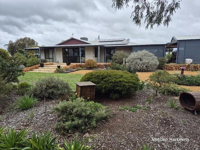 2 Curlew Way, WA 6370