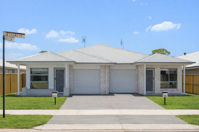 213 Settlers Boulevard, NSW 2322