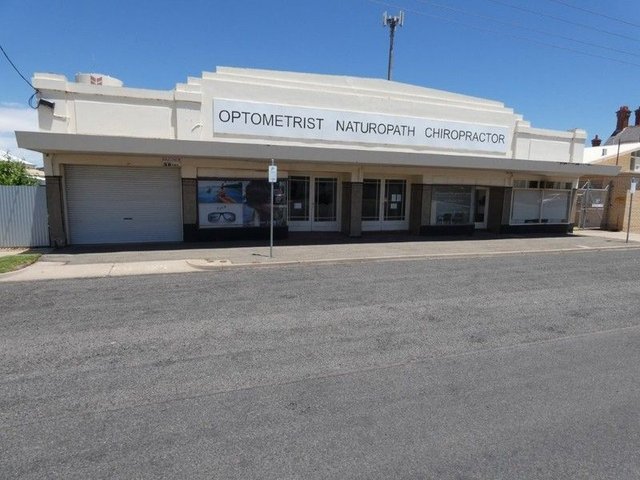 33-35 Woolcock St, VIC 3393