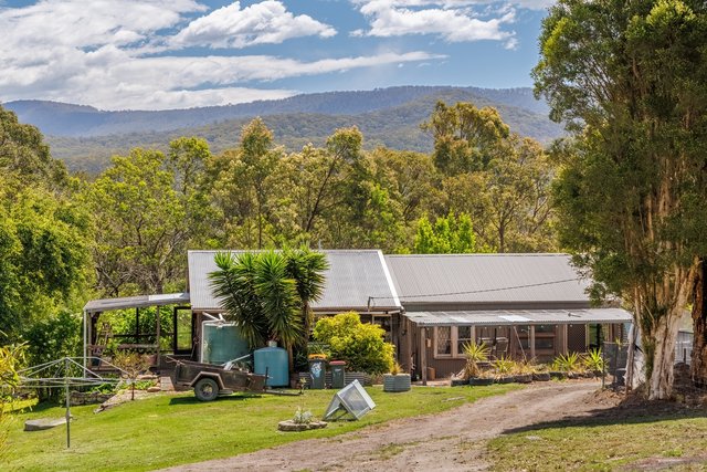 2-6 Nangutta St, NSW 2550