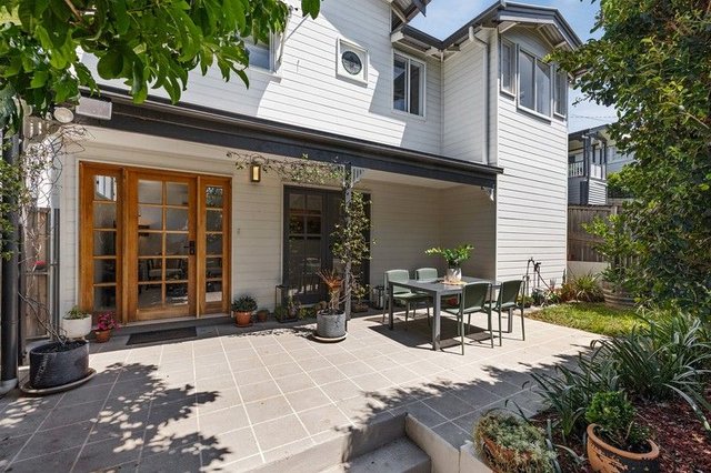 293 Wynnum Road, QLD 4170