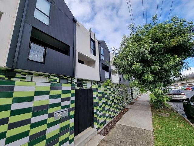 4/163 Carinish Road, VIC 3168