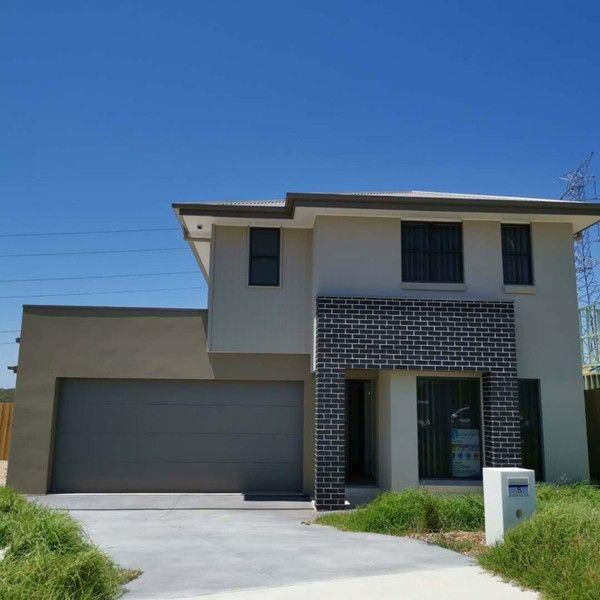 8 Lantern St, NSW 2765