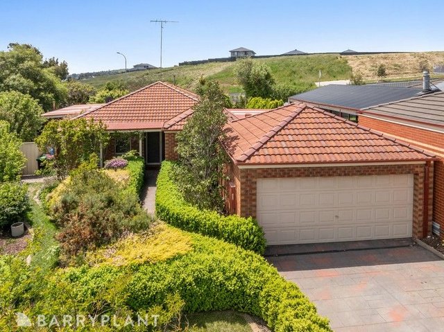 90 Cottage Crescent, VIC 3764