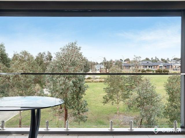 18 Mahara Walk, VIC 3977