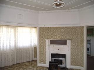 Lounge Room (2015-03-13)