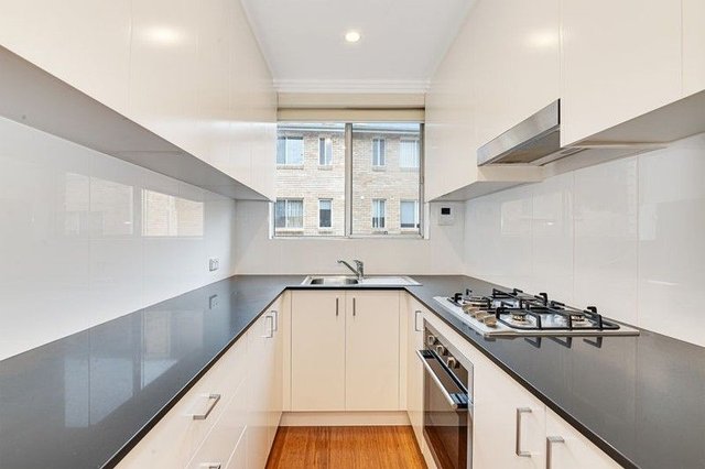 10/96 Burns Bay Road, NSW 2066