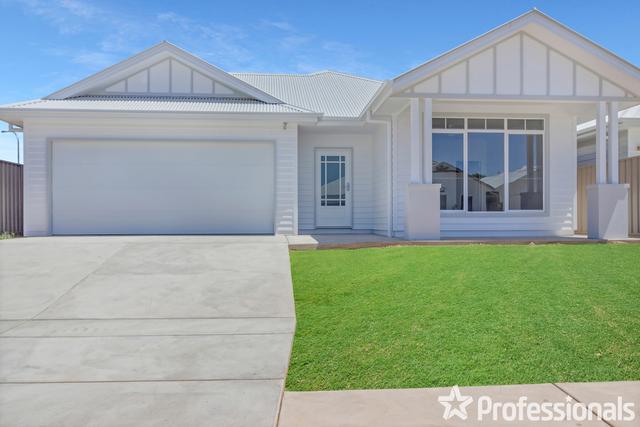 3 Paroo Place, NSW 2650