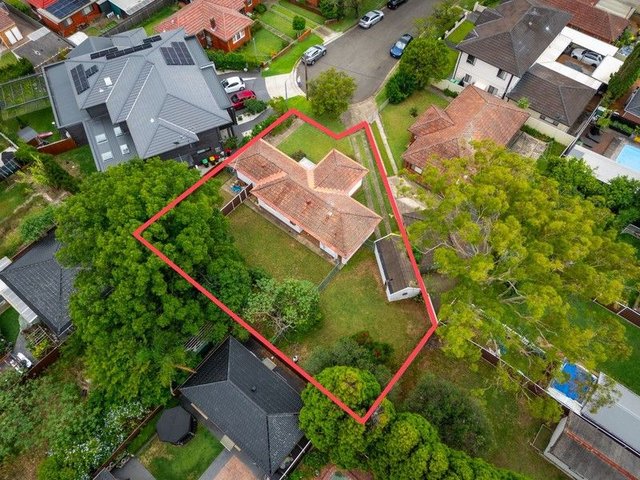 13 Nichols Avenue, NSW 2209