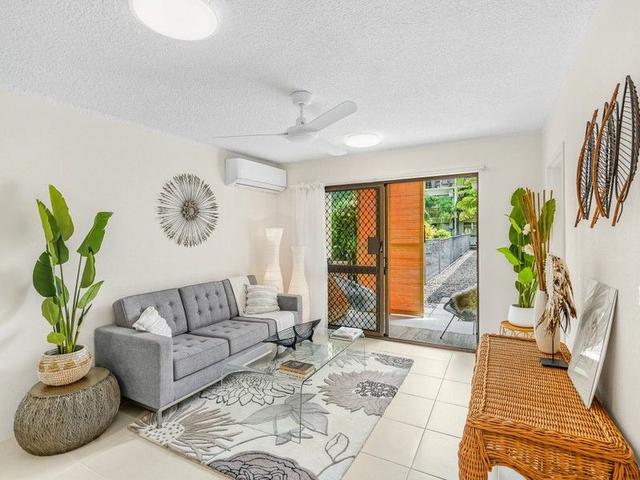 6/215 McLeod Street, QLD 4870