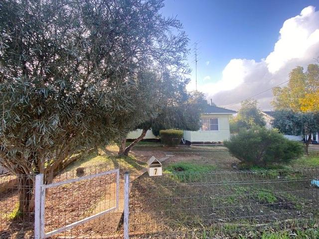7 Yalbaroo Rd, WA 6401