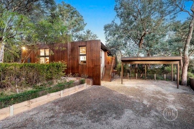 15 Hillcrest Road, VIC 3095