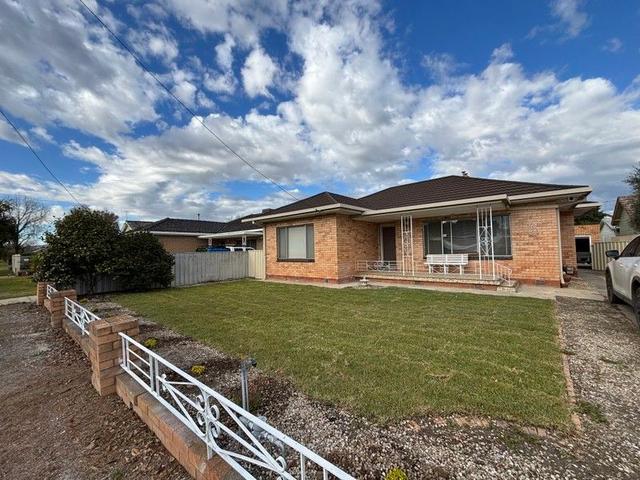 325 Kooba Street, NSW 2640