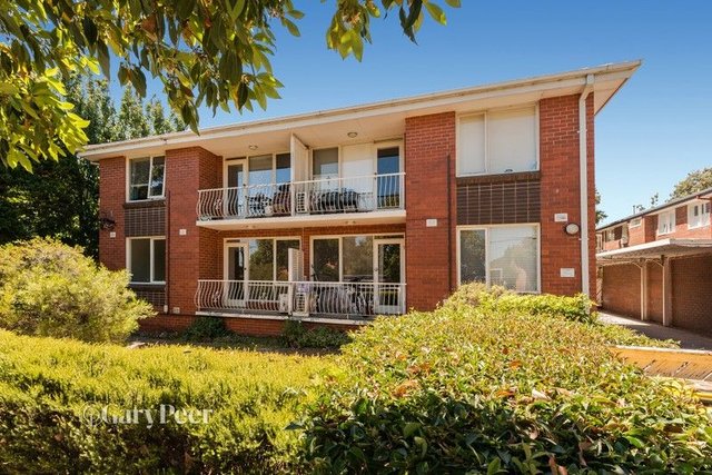 2/19 Holloway Street, VIC 3204