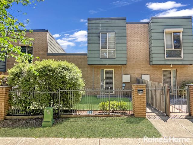 307 Anthony Rolfe Avenue, ACT 2912