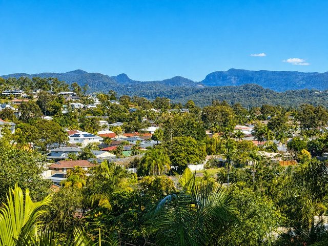 6 Corrigin Court, QLD 4221