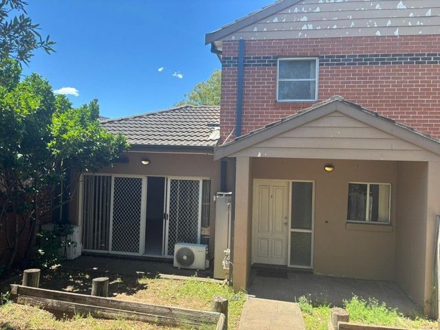 1/317 Blaxcell Street, NSW 2142