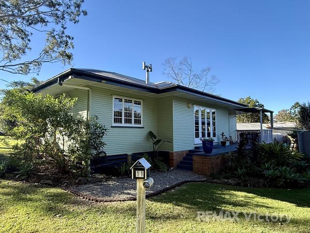 11 The Esplanade, QLD 4510