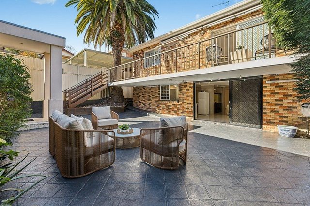27 Farnham Avenue, NSW 2196
