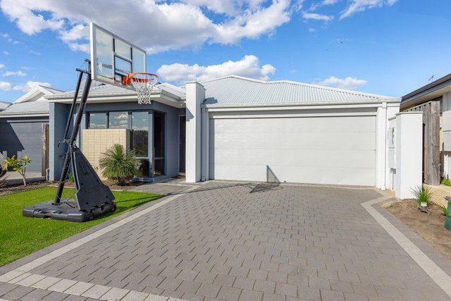 18 Kerang Way, WA 6069