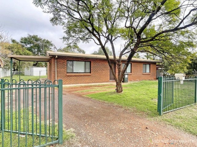 27 Leah Street, NSW 2835